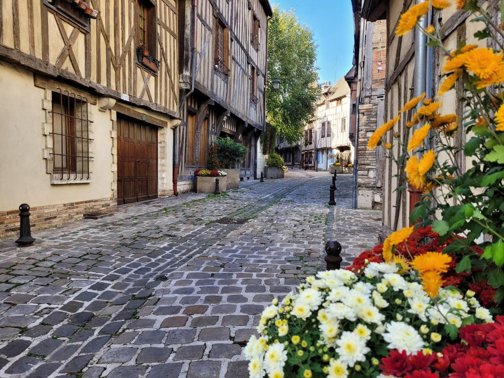 Le Petit Bouchon De Troyes Classe 3 Etoiles Kültér fotó